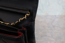 Load image into Gallery viewer, CHANEL Matelasse chain shoulder bag Lambskin Black/Gold hadware Shoulder bag 800080122