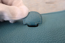 將圖片載入圖庫檢視器 HERMES/エルメス エブリン3PM トリヨンクレマンス ブルージーン □M刻印 ショルダーバッグ 700050228