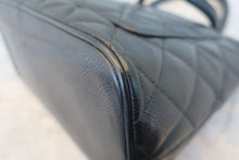 画像をギャラリービューアに読み込む, CHANEL/シャネル 復刻トート キャビアスキン ブラック/ゴールド金具 トートバッグ 800010106