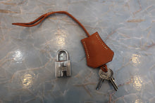 Load image into Gallery viewer, HERMES BIRKIN 25 Epsom leather Cognac □J Engraving Hand bag 700050278