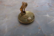 將圖片載入圖庫檢視器 CHANEL/シャネル ココマークラウンドイヤリング 金メッキ ゴールド イヤリング 500100119