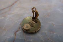 將圖片載入圖庫檢視器 CHANEL/シャネル ココマークラウンドイヤリング 金メッキ ゴールド イヤリング 500100119