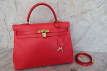 Load image into Gallery viewer, HERMES  KELLY 35 Gulliver leather Vermillon 〇Z Engraving Shoulder bag 700090182