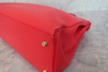 Load image into Gallery viewer, HERMES  KELLY 35 Gulliver leather Vermillon 〇Z Engraving Shoulder bag 700090182