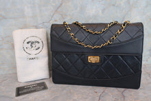Load image into Gallery viewer, CHANEL 2.55 Matelasse chain shoulder bag Lambskin Black/Gold hadware Shoulder bag 700080153
