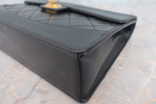 Load image into Gallery viewer, CHANEL 2.55 Matelasse chain shoulder bag Lambskin Black/Gold hadware Shoulder bag 700080153