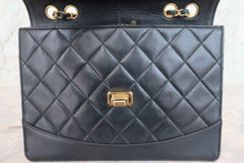 Load image into Gallery viewer, CHANEL 2.55 Matelasse chain shoulder bag Lambskin Black/Gold hadware Shoulder bag 700080153