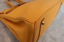 将图片加载到图库查看器,HERMES BIRKIN 35 Graine Couchevel leather Jaune □D刻印 Hand bag 800070068