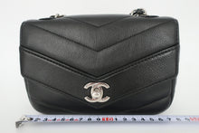 將圖片載入圖庫檢視器 CHANEL/シャネル Vステッチチェーンショルダーバッグ キャビアスキン ブラック/シルバー金具 ショルダーバッグ 800100084
