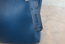 画像をギャラリービューアに読み込む, HERMES/エルメス オータクロア32 トリヨンクレマンス ブルー ○Z刻印 ハンドバッグ 700100186