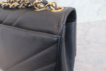 将图片加载到图库查看器,CHANEL/香奈儿 垂直针迹 链条包 荔枝皮 Black/Gold hadware(黑色/金色金属) 肩背包 800010123