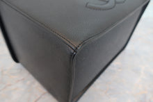 Load image into Gallery viewer, CHANEL CC mark 2WAY Vanity Caviar skin Black/Gold hadware Vanity 700080166