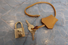 将图片加载到图库查看器,HERMES BIRKIN 35 Graine Couchevel leather Jaune □D刻印 Hand bag 800070068
