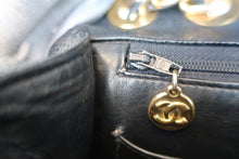 将图片加载到图库查看器,CHANEL/香奈儿 垂直针迹 链条包 荔枝皮 Black/Gold hadware(黑色/金色金属) 肩背包 800010123