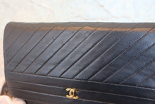 將圖片載入圖庫檢視器 CHANEL/シャネル バイアスステッチプッシュロックチェーンショルダーバッグ ラムスキン ブラック/ゴールド金具 ショルダーバッグ 800080167