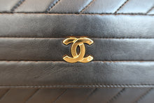 將圖片載入圖庫檢視器 CHANEL/シャネル バイアスステッチプッシュロックチェーンショルダーバッグ ラムスキン ブラック/ゴールド金具 ショルダーバッグ 800080167