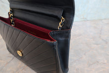 將圖片載入圖庫檢視器 CHANEL/シャネル バイアスステッチプッシュロックチェーンショルダーバッグ ラムスキン ブラック/ゴールド金具 ショルダーバッグ 800080167