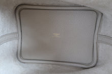 將圖片載入圖庫檢視器 HERMES/エルメス ピコタンロックPM トリヨンクレマンス ベトン U刻印 ハンドバッグ 700100016
