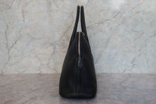 Load image into Gallery viewer, HERMES/BOLIDE 31 Clemence leather Black □L Engraving Shoulder bag 700120095