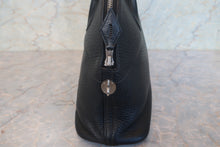 Load image into Gallery viewer, HERMES/BOLIDE 31 Clemence leather Black □L Engraving Shoulder bag 700120095