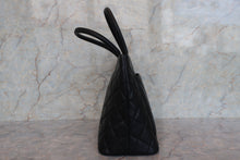 画像をギャラリービューアに読み込む, CHANEL/シャネル 復刻トート キャビアスキン ブラック/ゴールド金具 トートバッグ 700110017