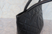 画像をギャラリービューアに読み込む, CHANEL/シャネル 復刻トート キャビアスキン ブラック/ゴールド金具 トートバッグ 700110017