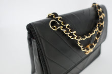 將圖片載入圖庫檢視器 CHANEL/シャネル Vステッチチェーンショルダーバッグ ラムスキン ブラック/ゴールド金具 ショルダーバッグ 800090241