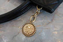 画像をギャラリービューアに読み込む, CHANEL/シャネル 復刻トート キャビアスキン ブラック/ゴールド金具 トートバッグ 700110017