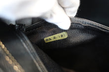 画像をギャラリービューアに読み込む, CHANEL/シャネル 復刻トート キャビアスキン ブラック/ゴールド金具 トートバッグ 700110017