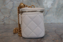 画像をギャラリービューアに読み込む, CHANEL/シャネル ミニマトラッセチェーンショルダーバッグ キャビアスキン ホワイト/ゴールド金具 ショルダーバッグ 700110038