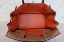 將圖片載入圖庫檢視器 HERMES/エルメス バーキン30 パーソナルオーダー トリヨンクレマンス エトゥープ/オレンジ □O刻印 ハンドバッグ 700050248