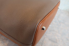 将图片加载到图库查看器,HERMES PICOTIN LOCK CASAQUE MM Clemence leather Etoupe gray/Gold □P刻印 Hand bag 800070093