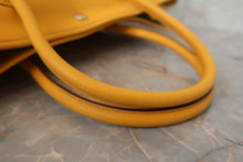 Load image into Gallery viewer, HERMES GARDEN PARTY PM Negonda leather Jaune Tote bag 800010141