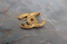 Load image into Gallery viewer, CHANEL CC mark brooch Gold plate Gold Brooch 600040086