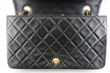 Load image into Gallery viewer, CHANEL Matelasse Full Flap Chain shoulder bag Lambskin Black/Gold hardware Shoulder bag 800090185