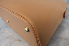 Load image into Gallery viewer, HERMES BOLIDE 35 Graine Couchevel leather Natural □A Engraving Shoulder bag 800060016