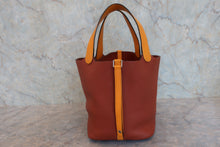 画像をギャラリービューアに読み込む, HERMES/エルメス ピコタンロックタッチMM トリヨンクレマンス/ヴォースイフト キュイーブル/ジョーヌドール X刻印 ハンドバッグ 800020266