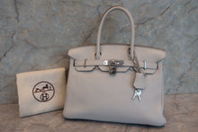 Load image into Gallery viewer, HERMES BIRKIN 30 Clemence leather Pearl gray □Q Engraving Hand bag 700080192
