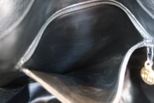 画像をギャラリービューアに読み込む, CHANEL/シャネル ココマークチェーンリュック キャビアスキン ブラック/ゴールド金具 リュック 700110033