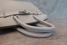 Load image into Gallery viewer, HERMES BIRKIN 30 Clemence leather Pearl gray □Q Engraving Hand bag 700080192