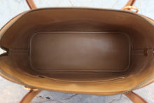 Load image into Gallery viewer, HERMES BOLIDE 35 Graine Couchevel leather Natural □A Engraving Shoulder bag 800060016