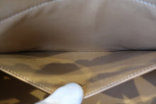 Load image into Gallery viewer, HERMES BOLIDE 35 Graine Couchevel leather Natural □A Engraving Shoulder bag 800060016