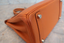 Load image into Gallery viewer, HERMES BIRKIN 25 Chevre myzore goatskim Orange □H Engraving Hand bag 700120086