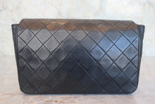 将图片加载到图库查看器,CHANEL/香奈儿 CF 链条包 羊皮 Black/Gold hadware(黑色/金色金属) 肩背包 800040046