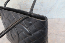 画像をギャラリービューアに読み込む, CHANEL/シャネル 復刻トート キャビアスキン ブラック/ゴールド金具 トートバッグ 700110019