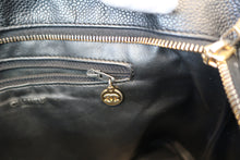 画像をギャラリービューアに読み込む, CHANEL/シャネル 復刻トート キャビアスキン ブラック/ゴールド金具 トートバッグ 700110019