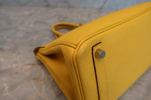Load image into Gallery viewer, HERMES BIRKIN 25 Togo leather Soleil □M Engraving Hand bag 700060055