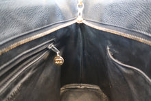 画像をギャラリービューアに読み込む, CHANEL/シャネル 復刻トート キャビアスキン ブラック/ゴールド金具 トートバッグ 700110019