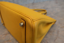 Load image into Gallery viewer, HERMES BIRKIN 25 Togo leather Soleil □M Engraving Hand bag 700060055