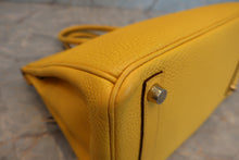 Load image into Gallery viewer, HERMES BIRKIN 25 Togo leather Soleil □M Engraving Hand bag 700060055